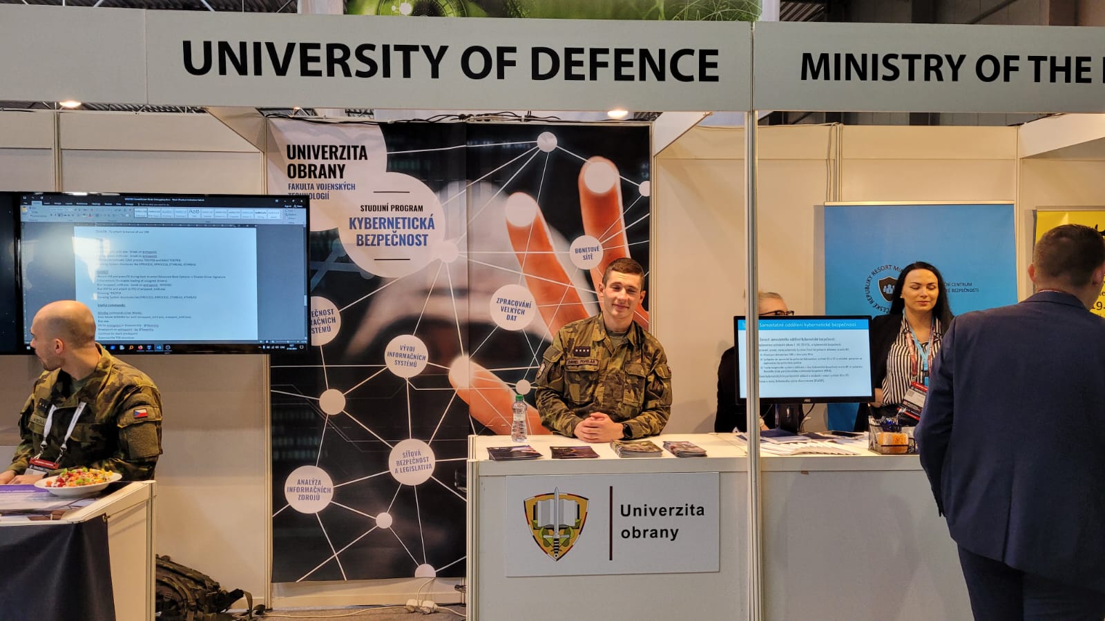 Právě si prohlížíte Univerzita obrany na výstavě FFE přispívá k naší budoucí bezpečnosti