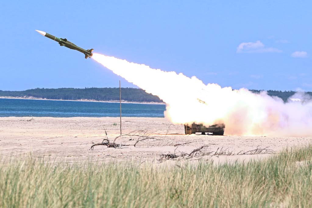 Bojové střelby samohybného protiletadlového raketového kompletu 2K12 KUB na cvičení v Polsku