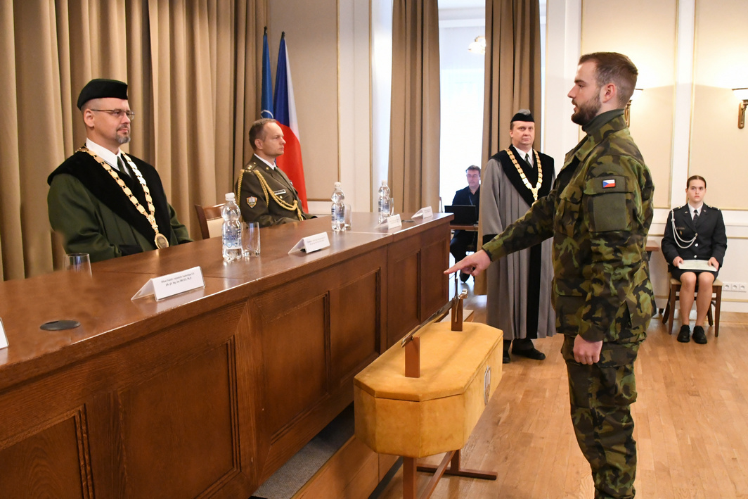 Přečtete si více ze článku Akademickou obec rozšířili studenti FVL