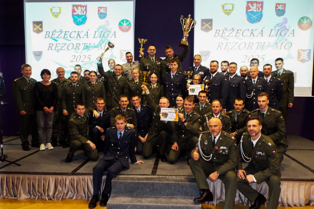 Přečtete si více ze článku Běžci UNOB se stali absolutními vítězi Armádní běžecké ligy