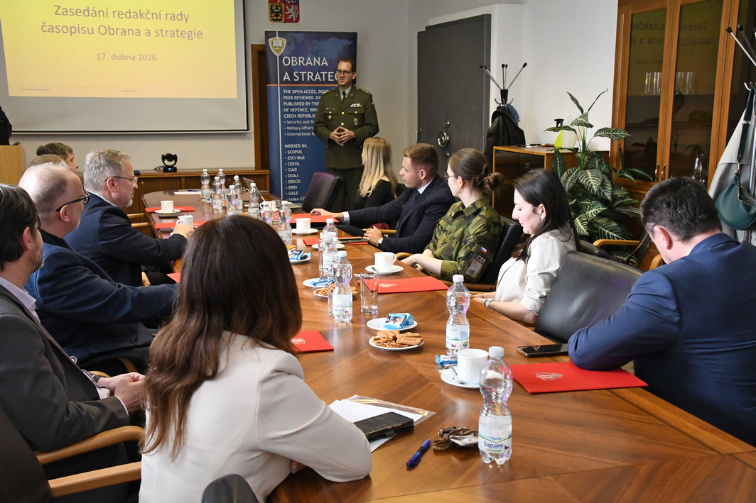 Právě si prohlížíte 25 let univerzitního časopisu Obrana a strategie: Mezi tradicí a inovací 